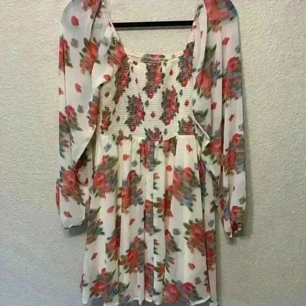 White floral smocked mini dress sz L summer wedding guest bridal shower feminine - Picture 7 of 9